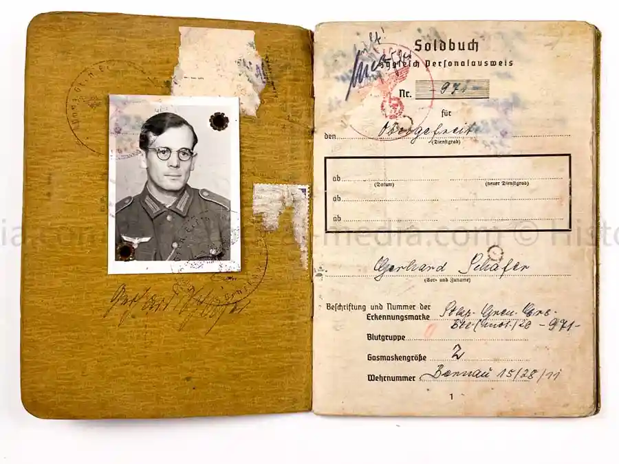 SOLDBUCH - 547. VOLKSGRENADIER DIVISION - PANZER GRENADIER REGIMENT ODER