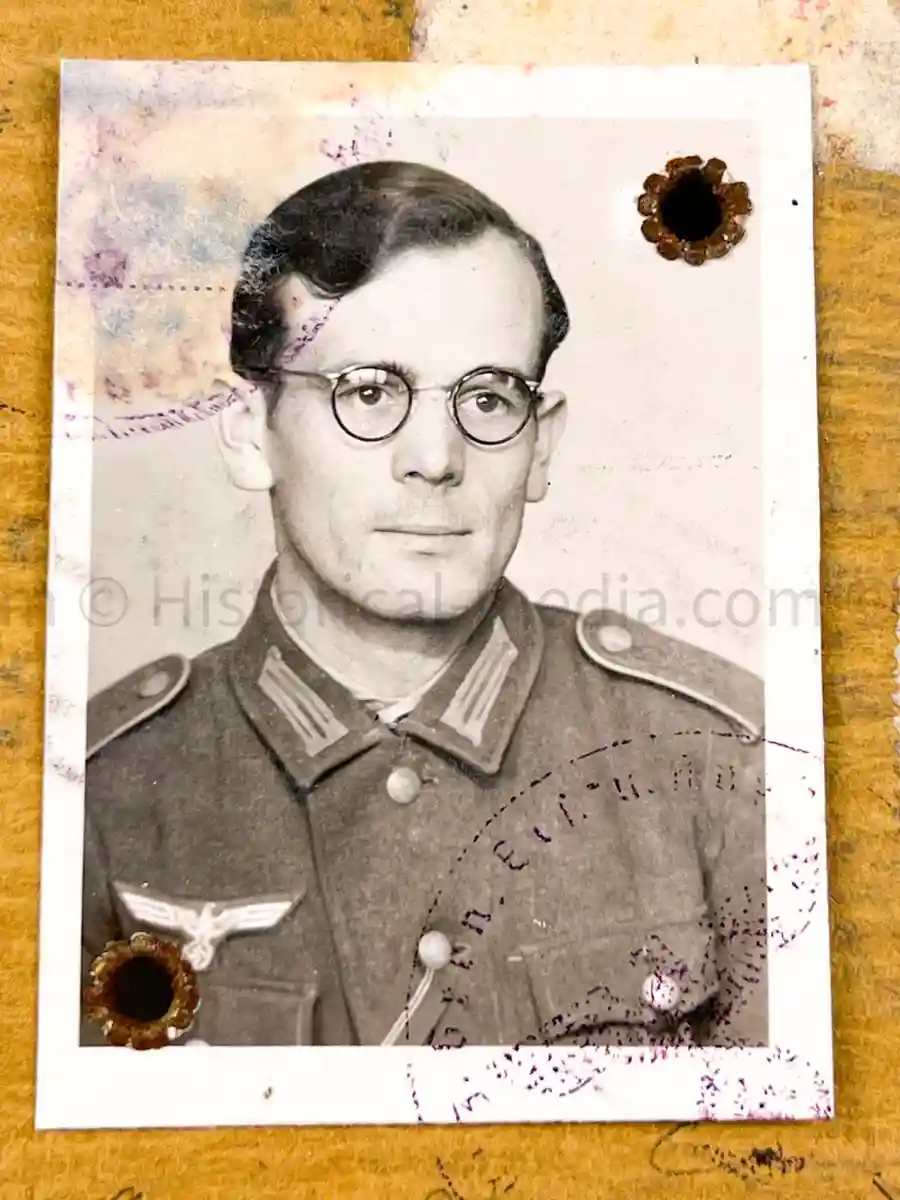 SOLDBUCH - 547. VOLKSGRENADIER DIVISION - PANZER GRENADIER REGIMENT ODER