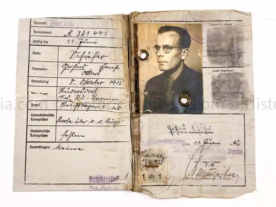 SOLDBUCH - 547. VOLKSGRENADIER DIVISION - PANZER GRENADIER REGIMENT ODER
