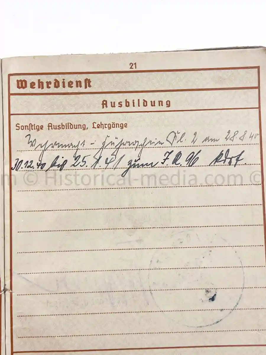 WEHRPASS - 32. INFANTERIE DIVISION - DEMYANSK SHIELD - POLAND, FRANCE, RUSSIA, BANDENKAMPF 