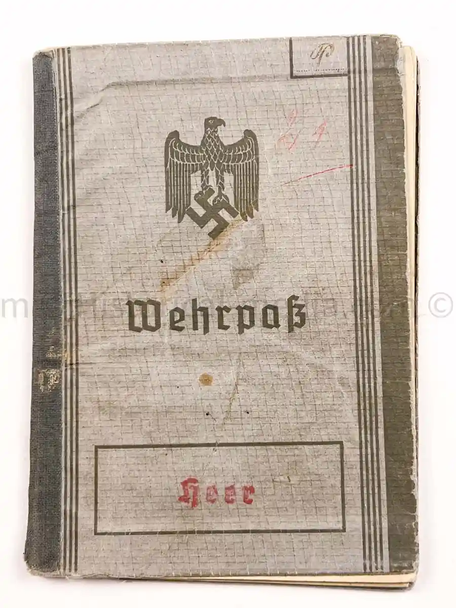 WEHRPASS - HAUPTMANN - 32 INFANTERIE DIVISION - POLAND, FRANCE, RUSSIA - EK1 