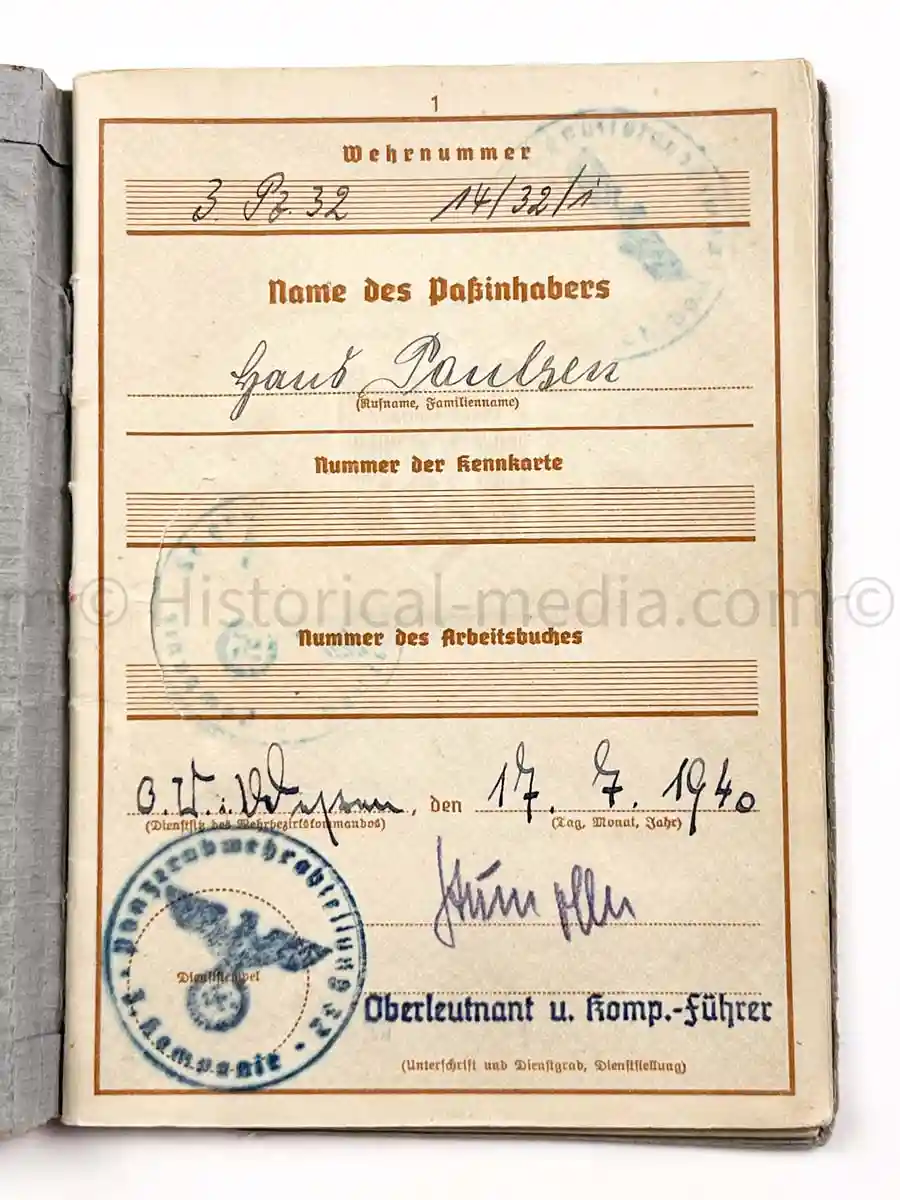 WEHRPASS - HAUPTMANN - 32 INFANTERIE DIVISION - POLAND, FRANCE, RUSSIA - EK1 