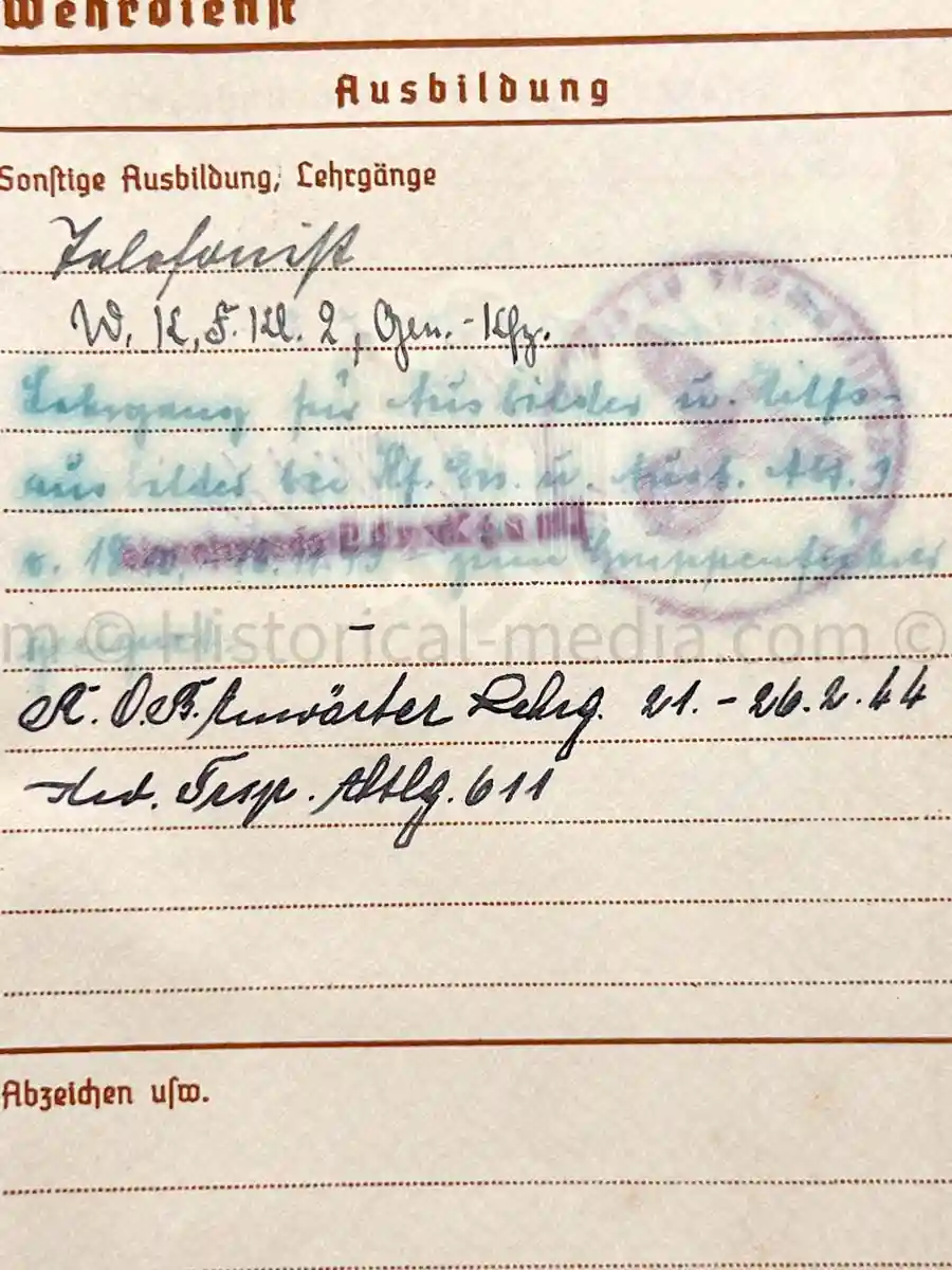 WEHRPASS - ARTILLERIE ABTEILUNG 526 (MOT.) - POLAND CAMPAIGN 