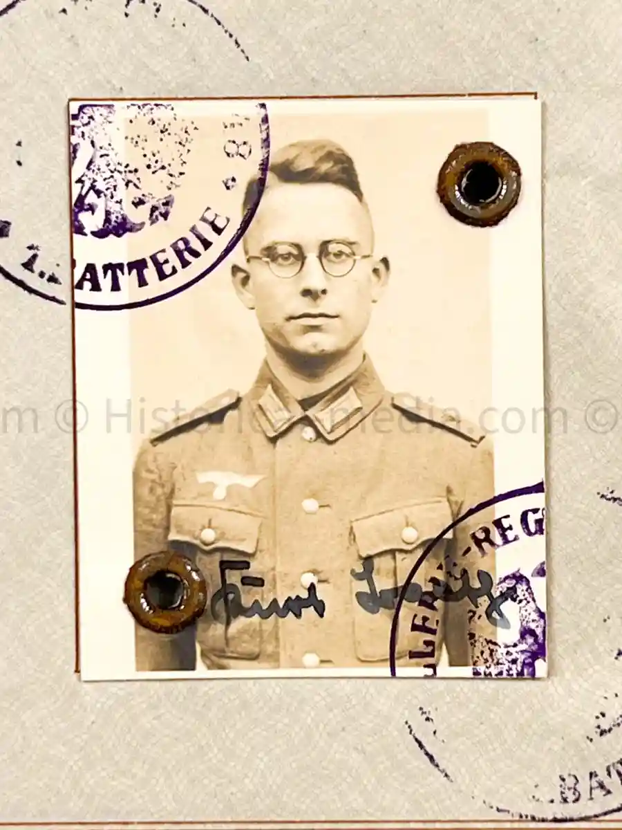 WEHRPASS - OBERLEUTNANT - 12. INFANTERIE DIVISION - KIA WARSAW 1939