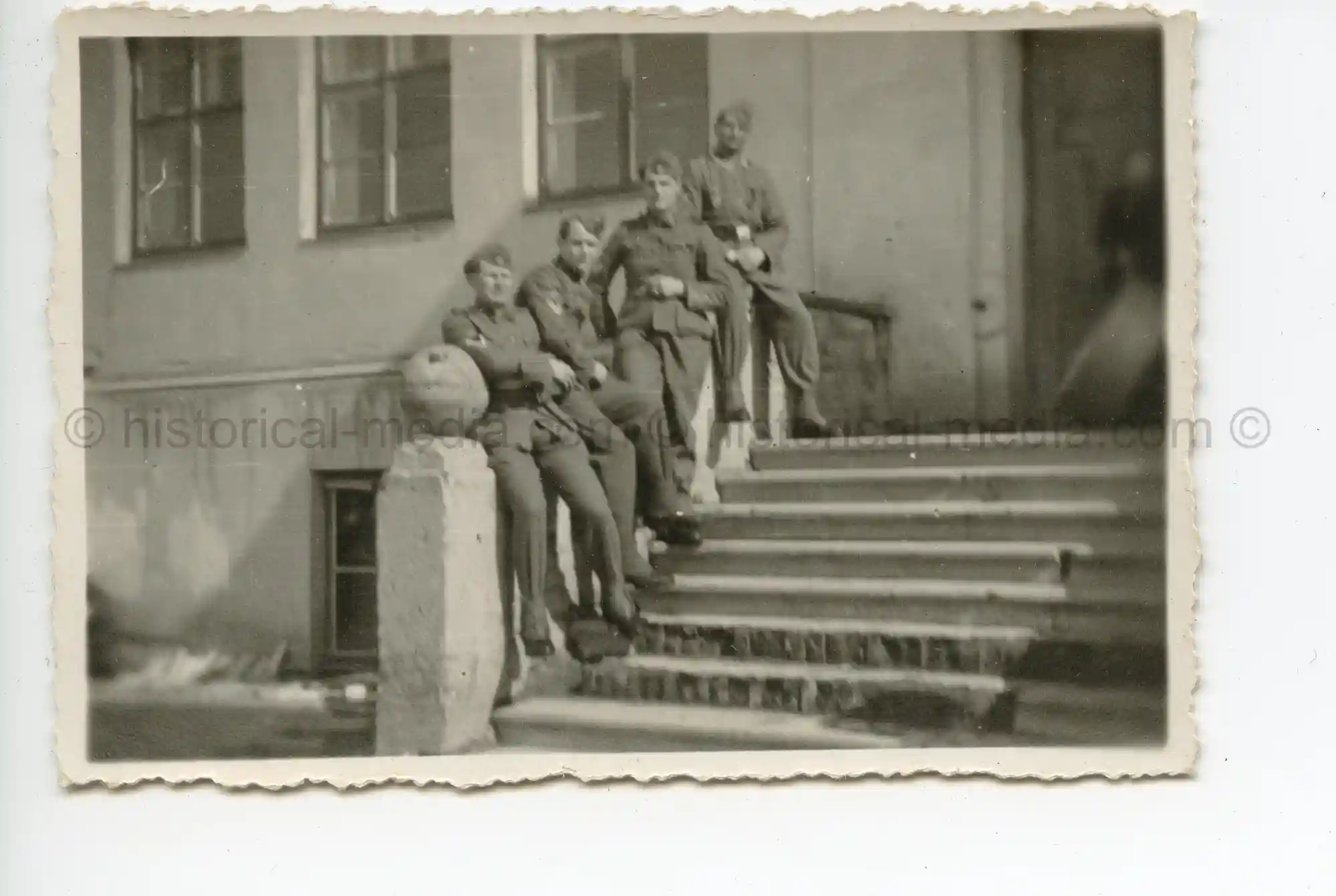 WAFFEN-SS PHOTO - WIKING GROUP PHOTO