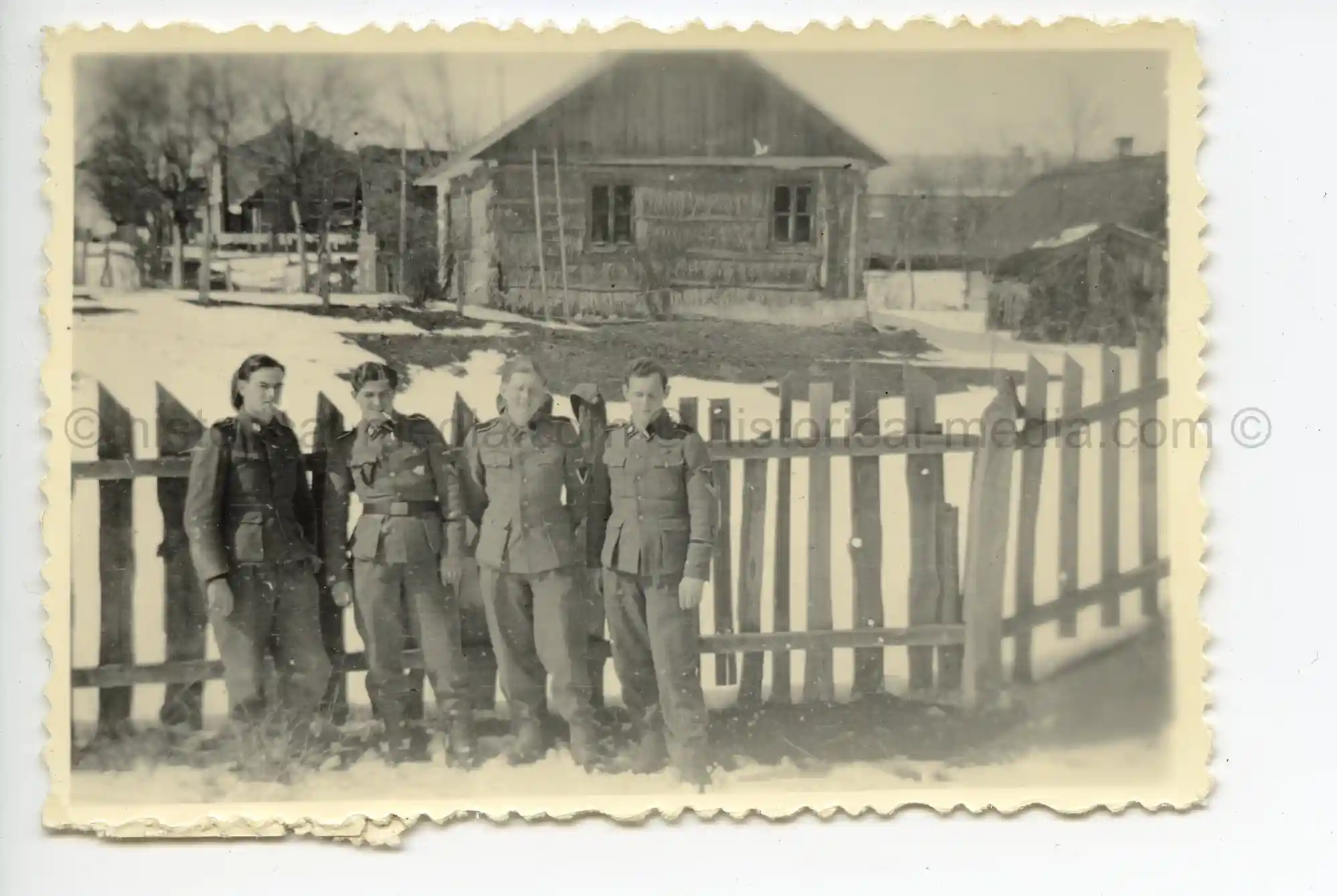 WAFFEN-SS PHOTO - WIKING GROUP PHOTO + CUFFTITLES