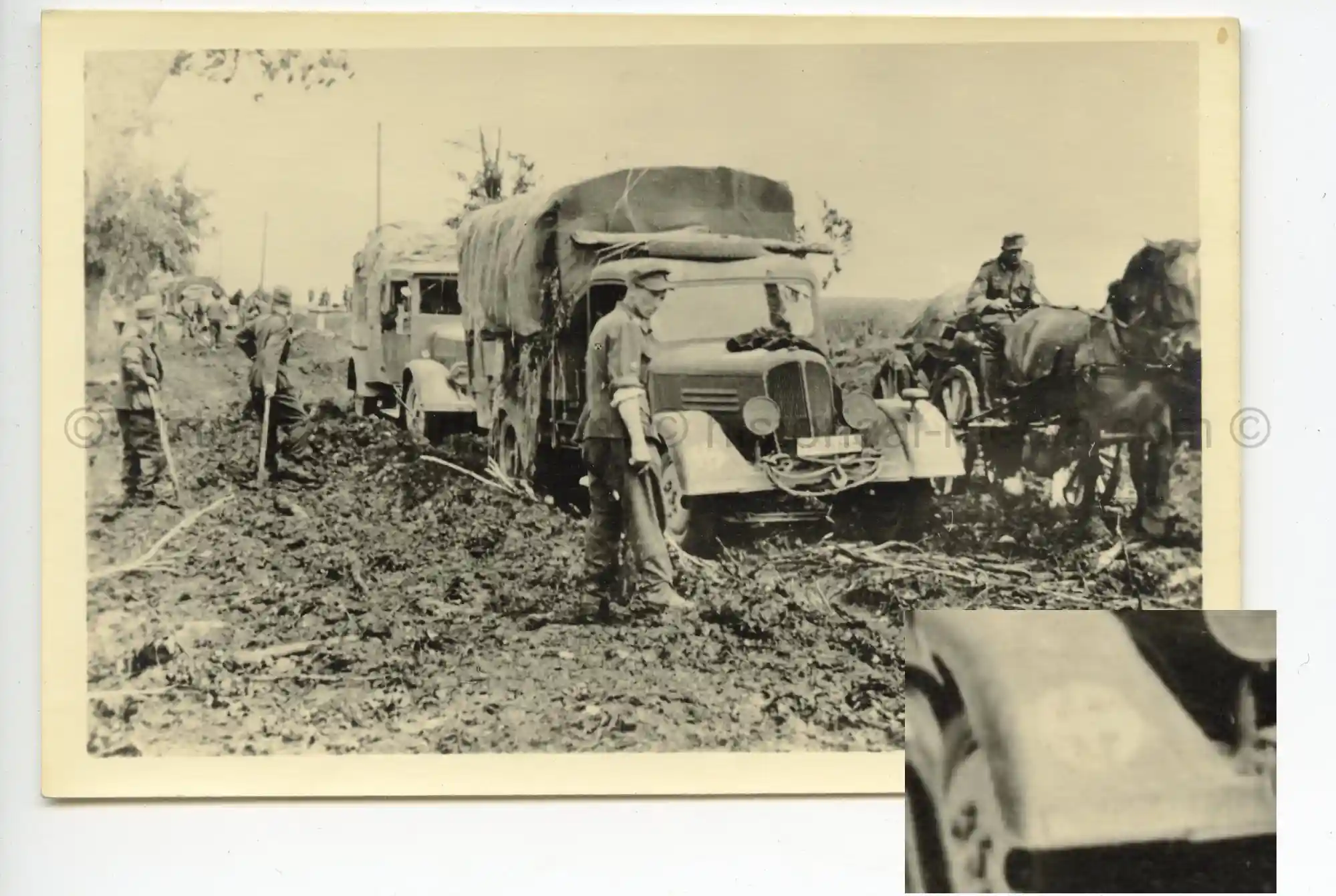 WAFFEN-SS PHOTO - WIKING VEHICLE BOGGED IN MUD + WIKING INSIGNIA (PRINT #1)