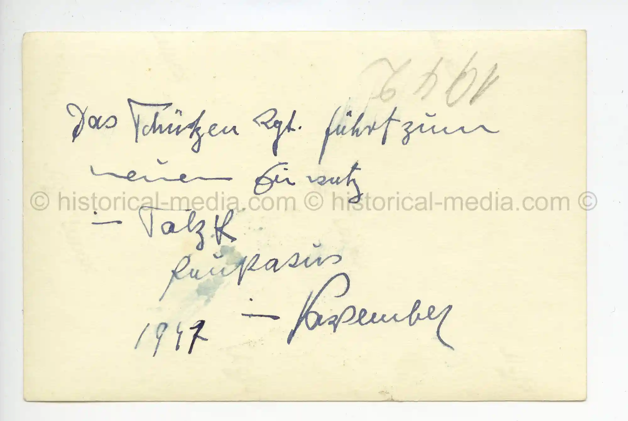 WAFFEN-SS PHOTO - WIKING TROOPS IN CAMO SMOCKS PASS RUSSIAN KV-1 TANK