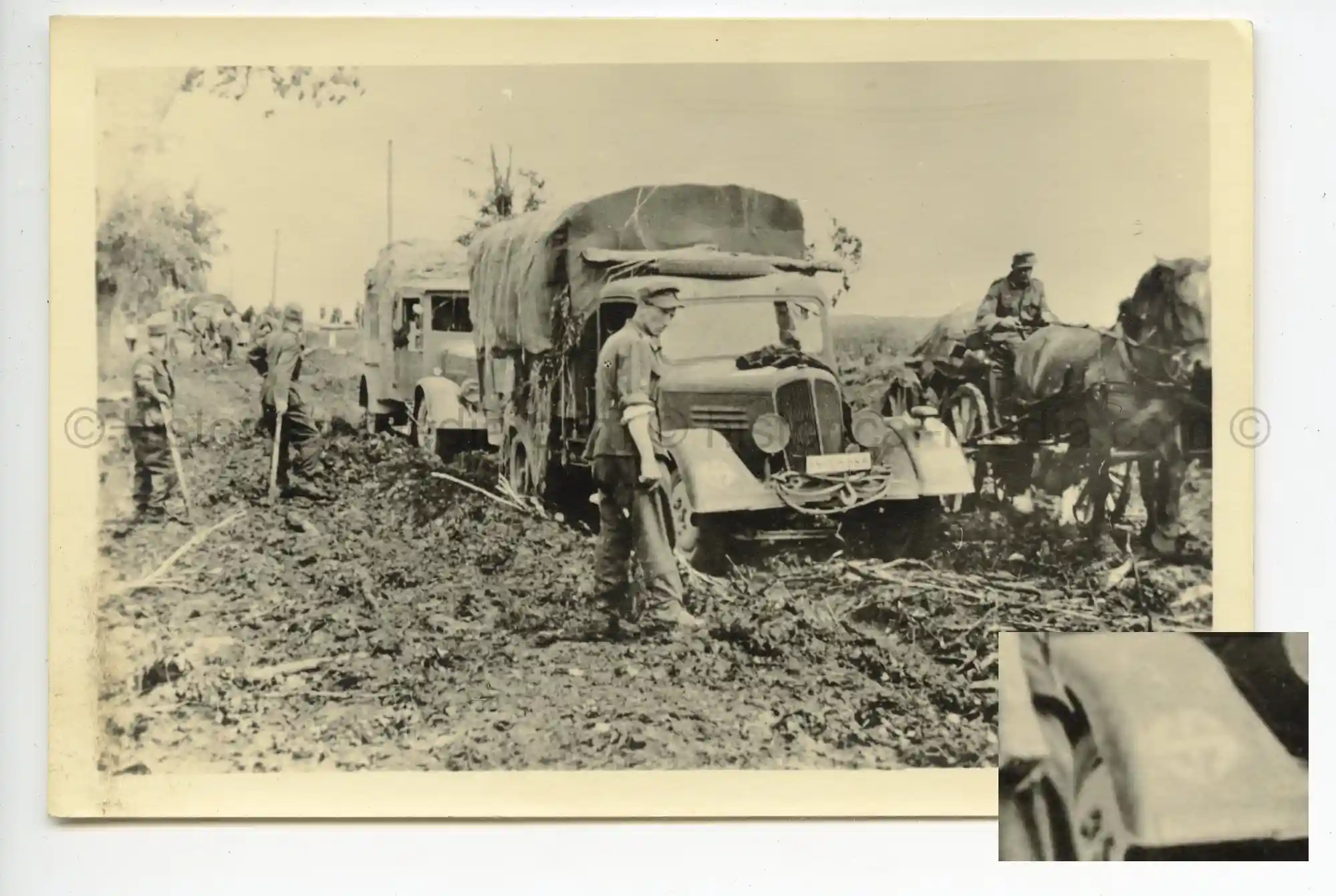 WAFFEN-SS PHOTO - WIKING VEHICLE BOGGED IN MUD + WIKING INSIGNIA (PRINT #2)