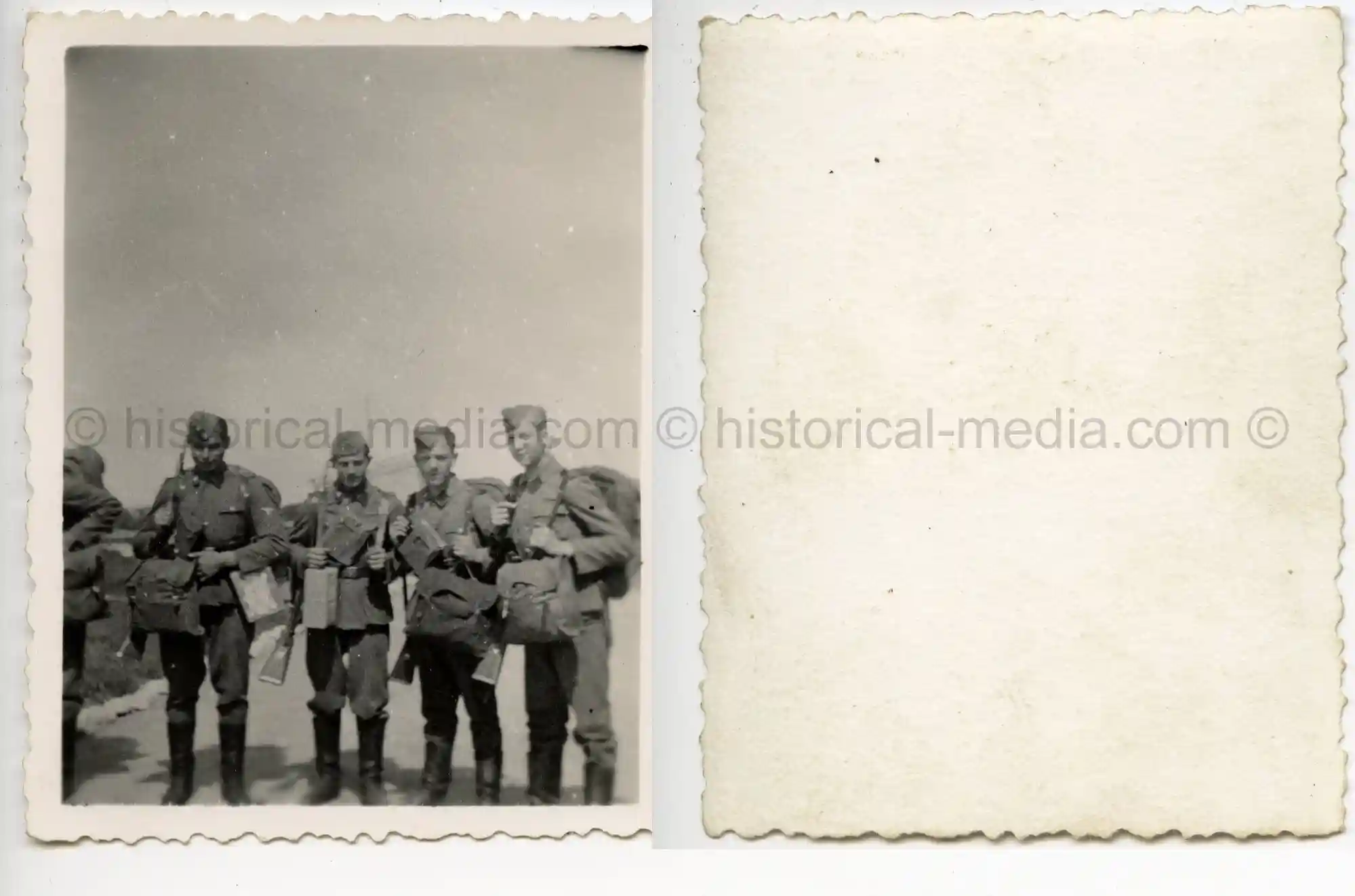 WAFFEN-SS PHOTO - WIKING TROOPS IN FULL KIT