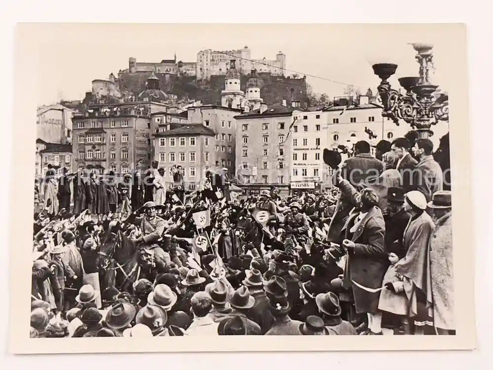 ORIGINAL PRESS PHOTO -  AUSTRIANS CELEBRATE THE ANSCHLUSS - 1938