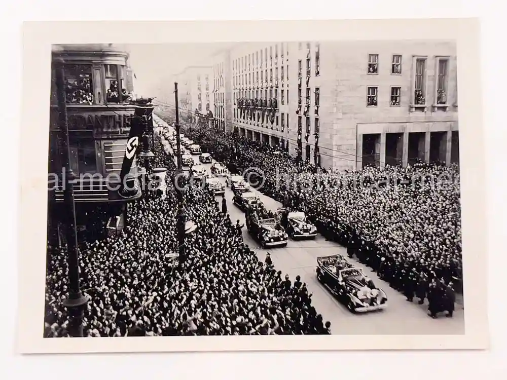 ORIGINAL PRESS PHOTO -  ADOLF HITLER ON PARADE IN VIENNA AUSTRIA - 1938