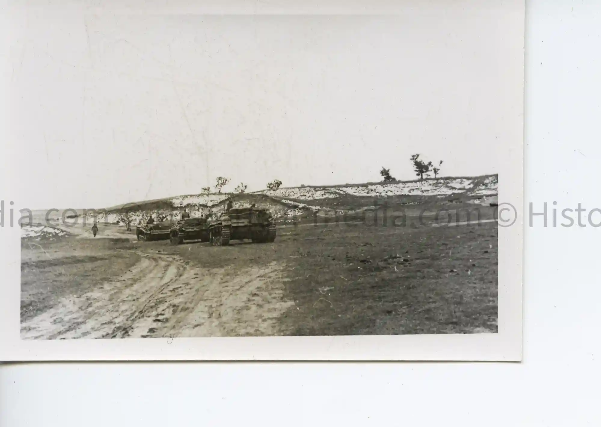 WWII GERMAN PHOTO STURMGESCHÜTZ III COLUMN ON ROLL IN THE FIELD WWII GERMAN PHOTO STURMGESCHÜTZ III COLUMN ON ROLL IN THE FIELD