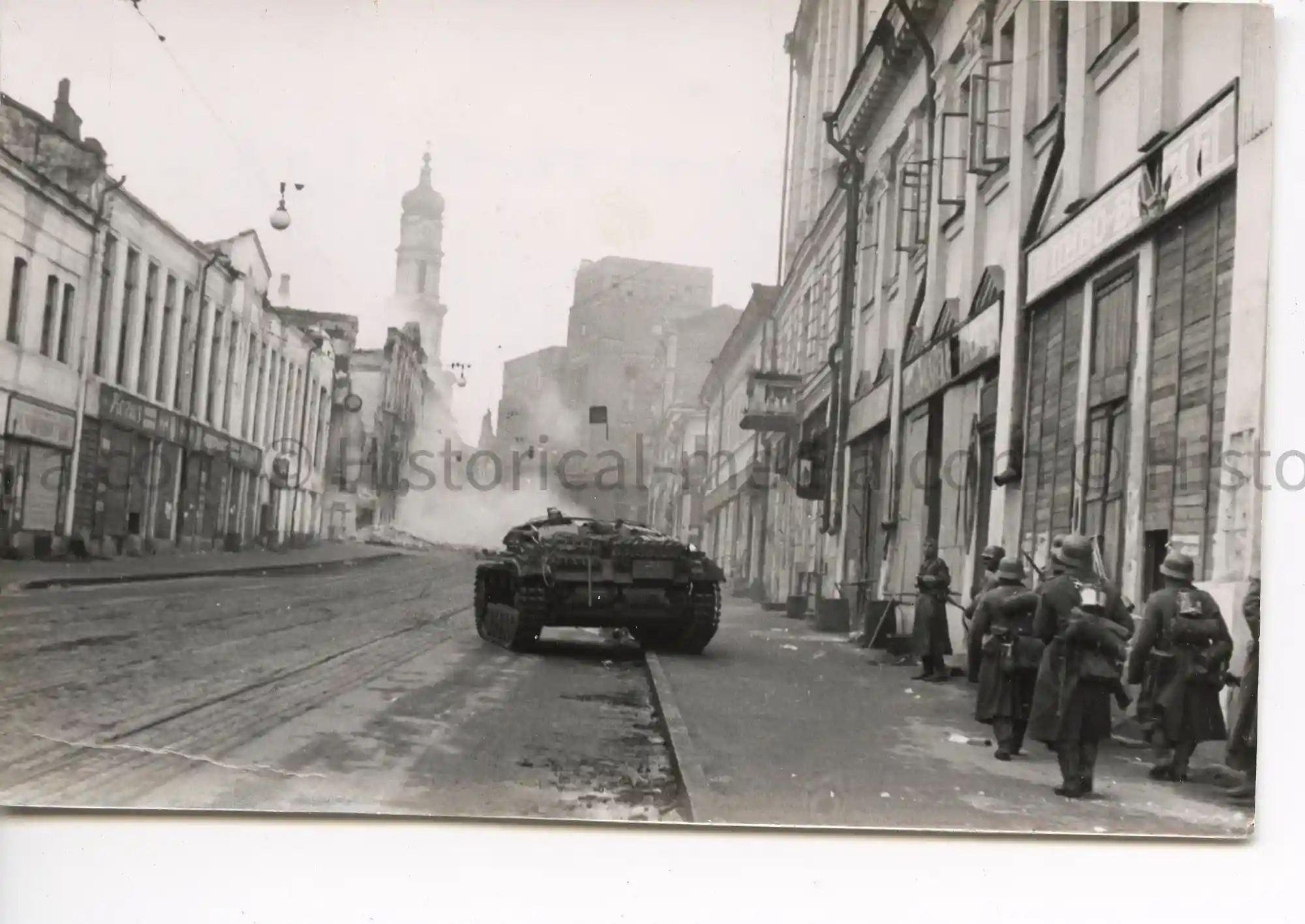 WWII GERMAN PHOTO STURMGESCHÜTZ III STREET FIGHTING IN RUSSIA