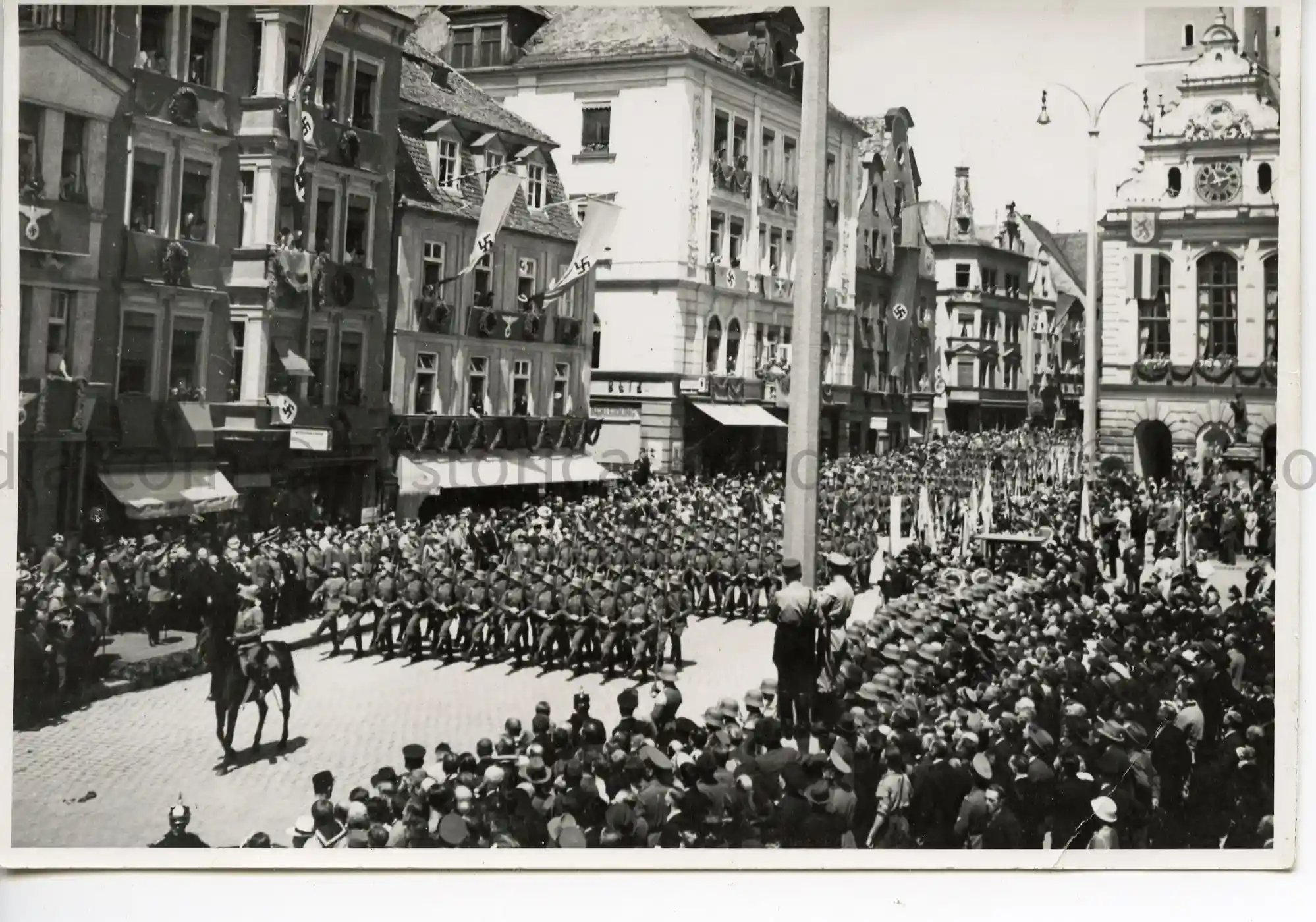 WWII GERMAN PHOTO PARADE IN NÜRNBERG ALTSTADT WWII GERMAN PHOTO PARADE IN NÜRNBERG ALTSTADT
