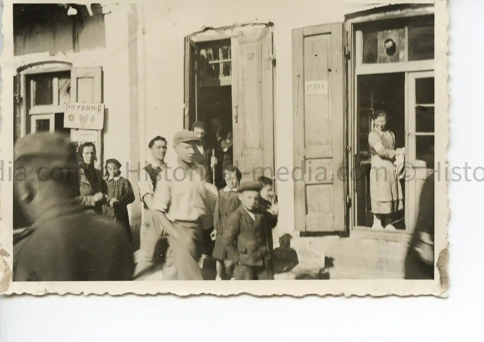 WWII GERMAN PHOTO OF JEWISH GHETTO