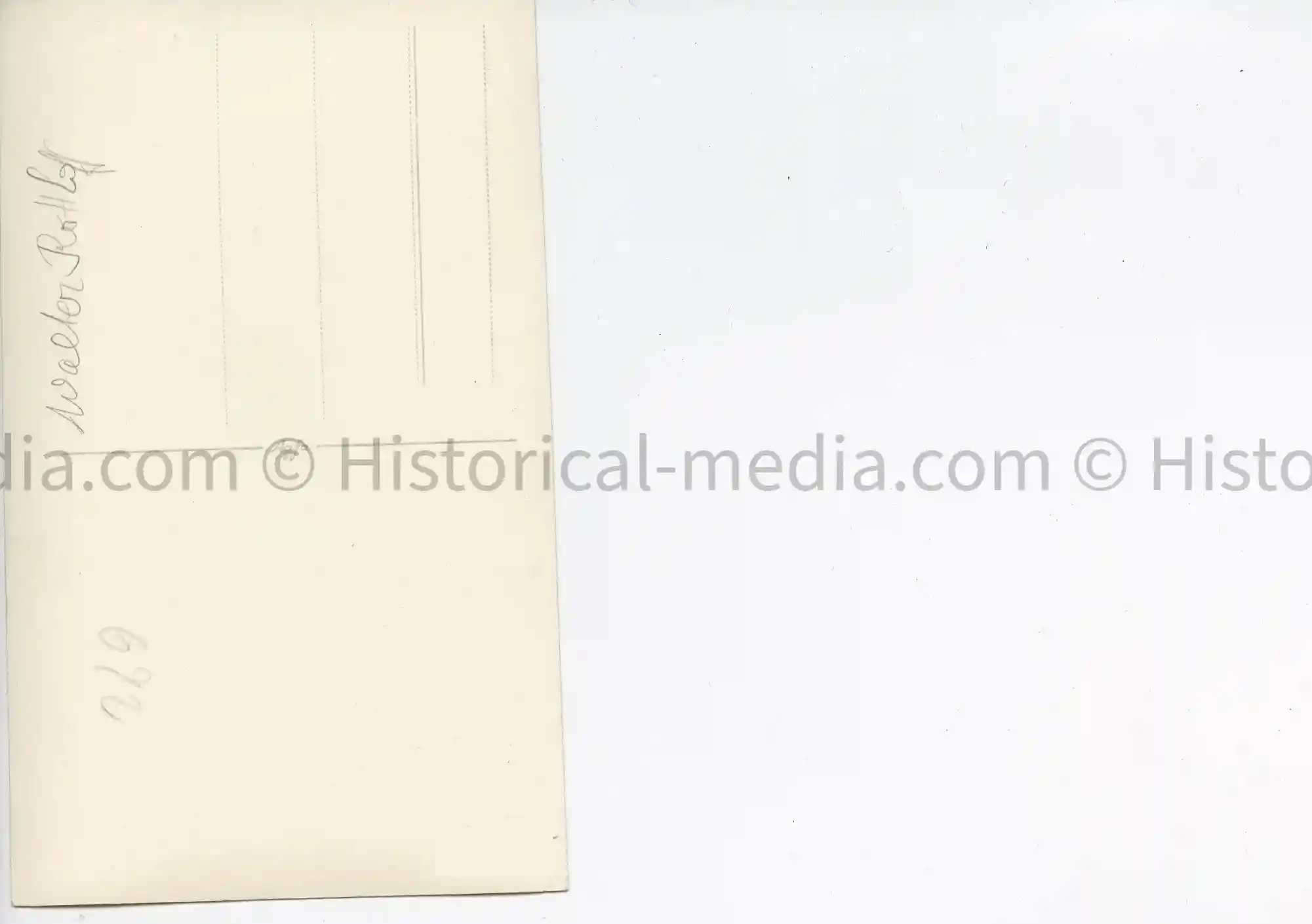STUDIO PORTRAIT PHOTO - PANZER MAN IN WRAP TUNIC