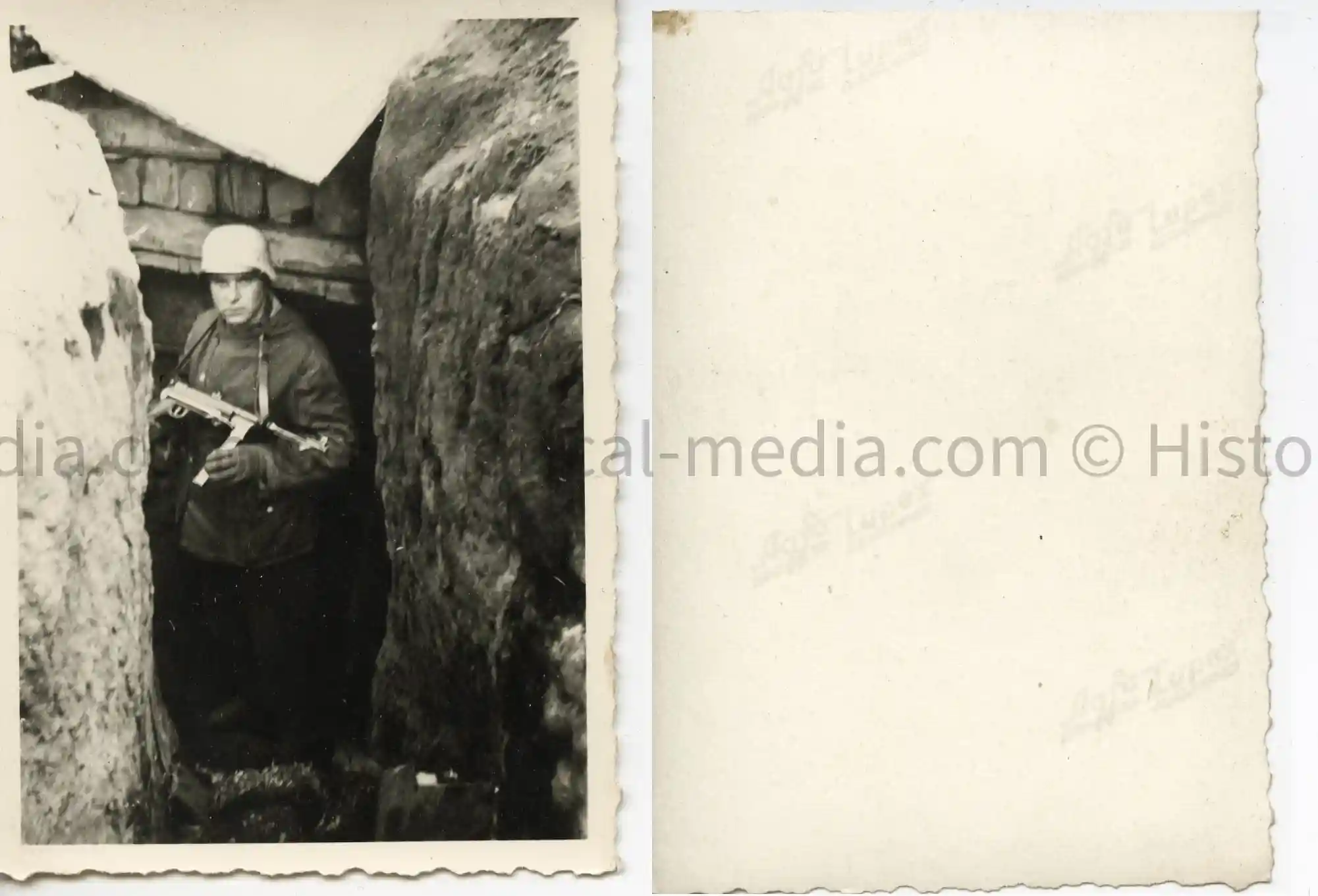 WWII GERMAN PHOTO SOLDIER W/ MP-40 WWII GERMAN PHOTO SOLDIER W/ MP-40