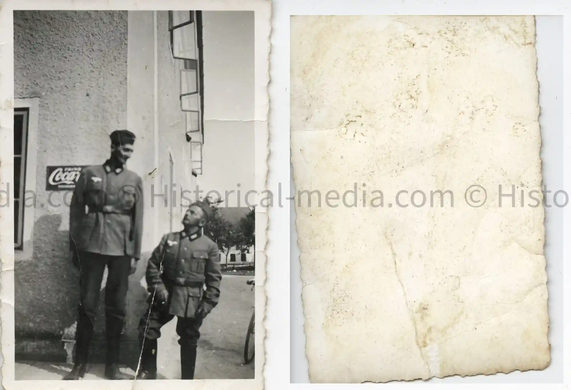 WWII PHOTO OF TALLEST AND SHORTEST GERMAN SOLDIER BY COCA-COLA SIGN!