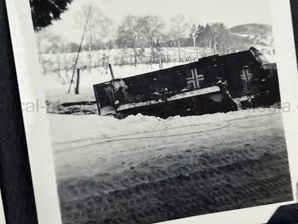 US WWII PHOTO ALBUM - BATTLE OF THE BULGE, GERMANY, NURNBERG US WWII PHOTO ALBUM - BATTLE OF THE BULGE, GERMANY, NURNBERG