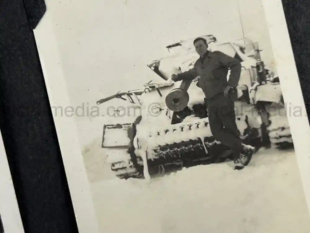 US WWII PHOTO ALBUM - BATTLE OF THE BULGE, GERMANY, NURNBERG US WWII PHOTO ALBUM - BATTLE OF THE BULGE, GERMANY, NURNBERG