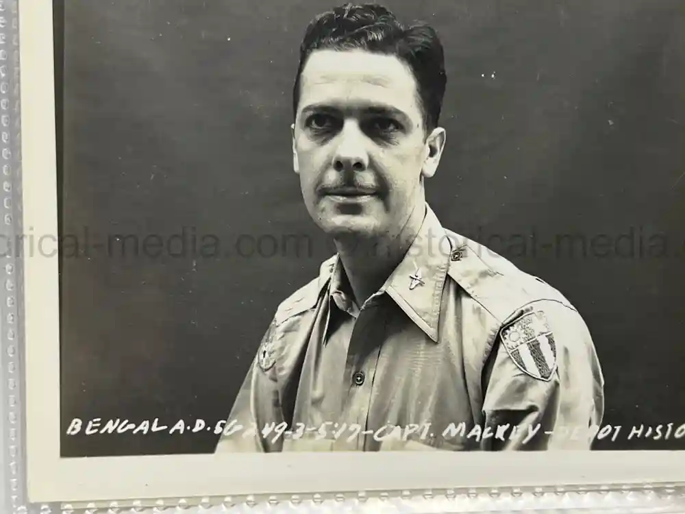 WWII US CBI OFFICER PHOTO ALBUM + LARGE LEATHER CBI JACKET PATCH - GOOD GURHA PHOTOS - BENGAL AIR DEPOT