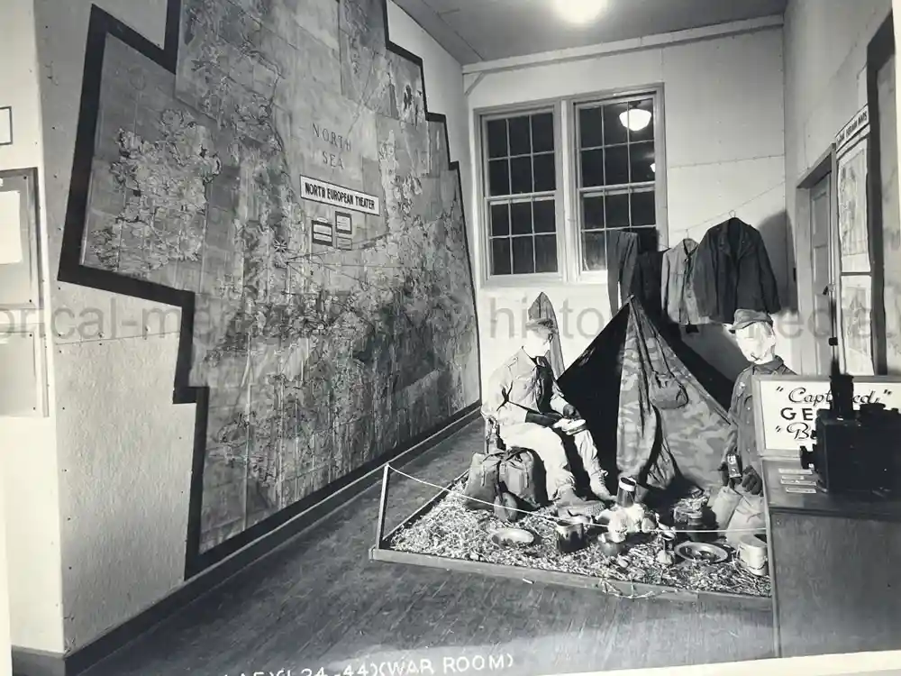 WWII US CBI OFFICER PHOTO ALBUM + LARGE LEATHER CBI JACKET PATCH - GOOD GURHA PHOTOS - BENGAL AIR DEPOT