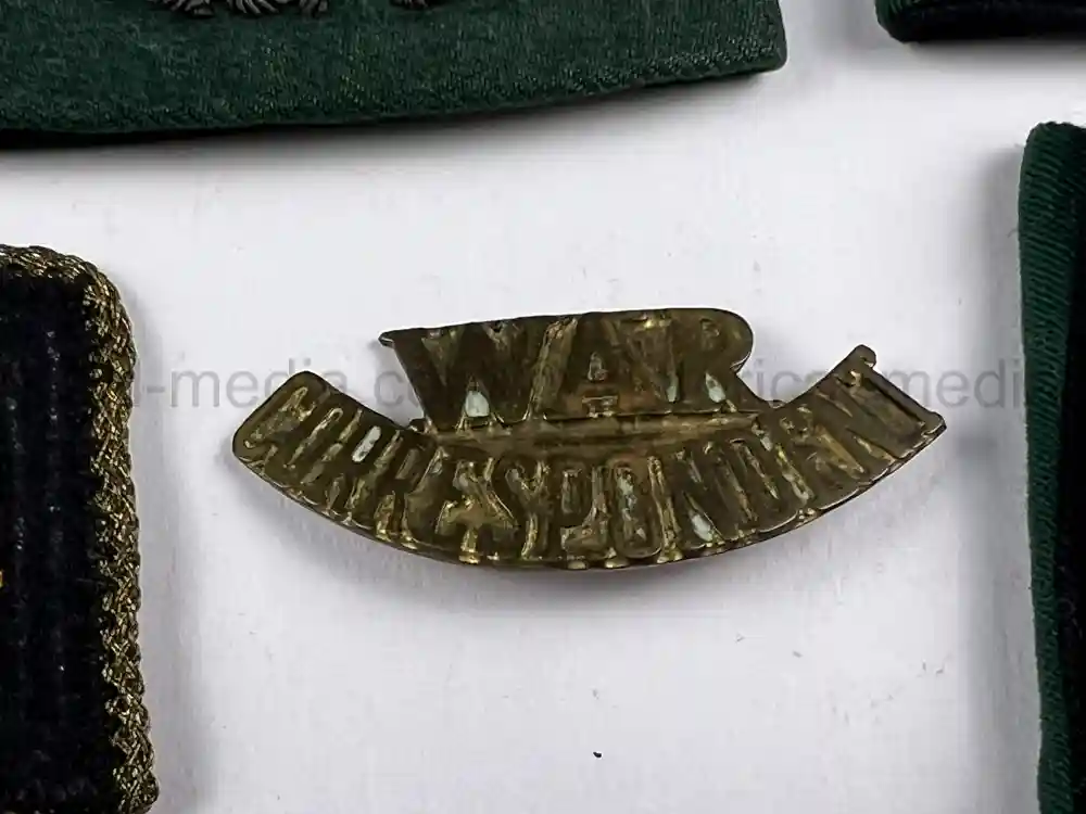 US WWII WAR CORRESPONDENT INSIGNIA GROUPING - MILES W. VAUGHN