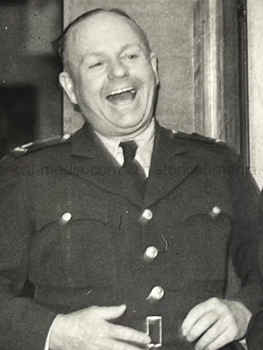 US WWII WAR CORRESPONDENT INSIGNIA GROUPING - MILES W. VAUGHN