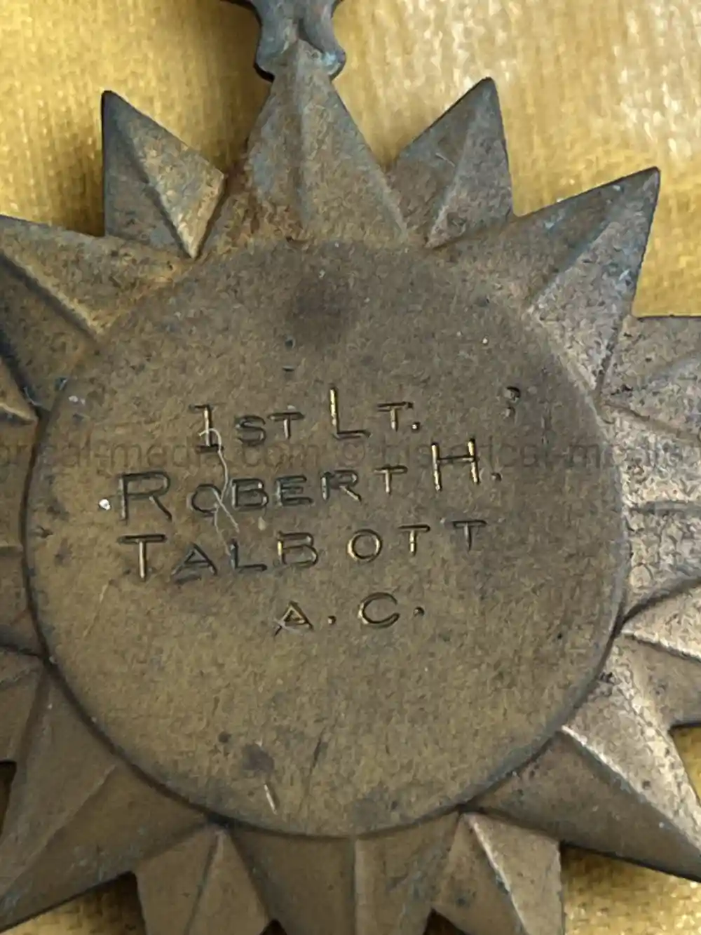 US WWII OFFICIALLY ENGRAVED AIR MEDAL