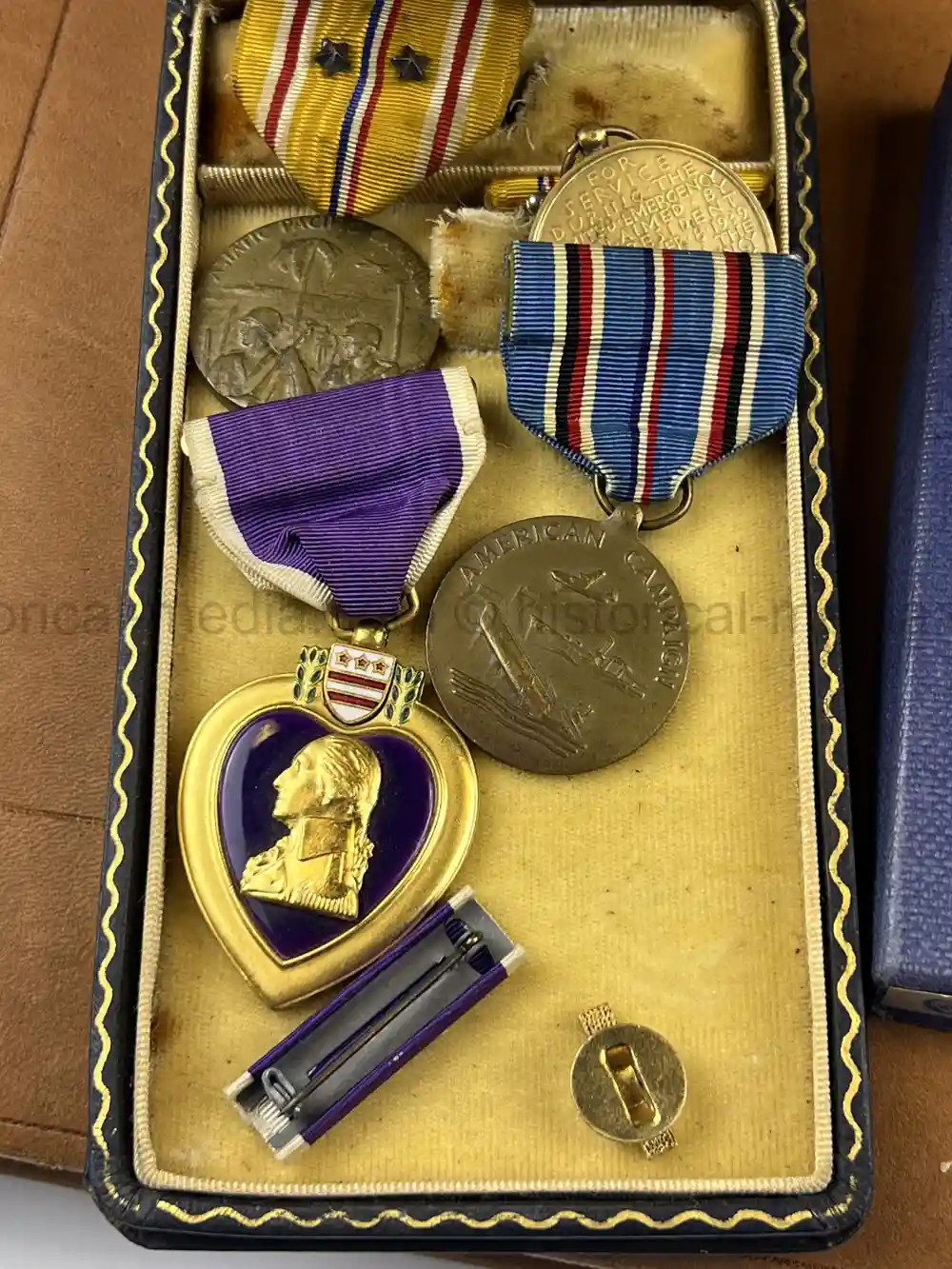 WWII USAAF B-26 PILOT MEDAL, PHOTO & DOCUMENT GROUPING - 386th BOMB GROUP - POW