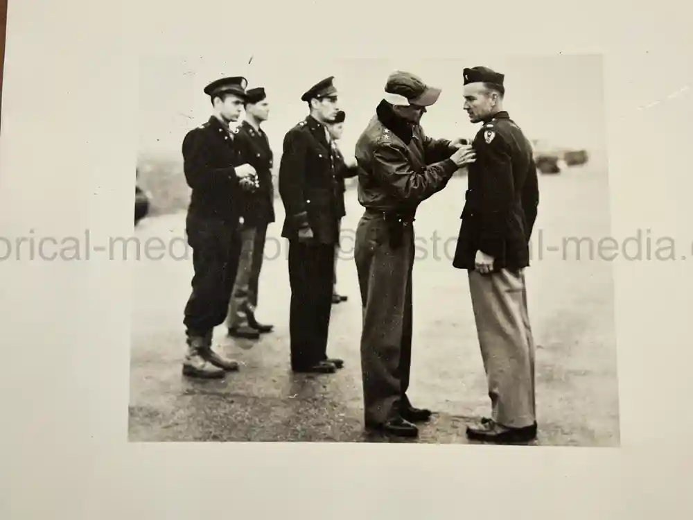 WWII USAAF B-26 PILOT MEDAL, PHOTO & DOCUMENT GROUPING - 386th BOMB GROUP - POW