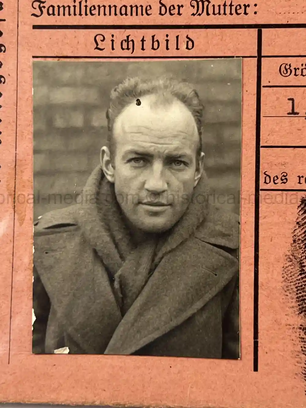 WWII USAAF B-26 PILOT MEDAL, PHOTO & DOCUMENT GROUPING - 386th BOMB GROUP - POW