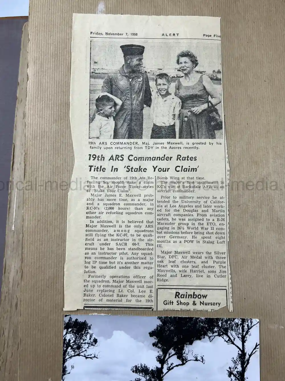 WWII USAAF B-26 PILOT MEDAL, PHOTO & DOCUMENT GROUPING - 386th BOMB GROUP - POW