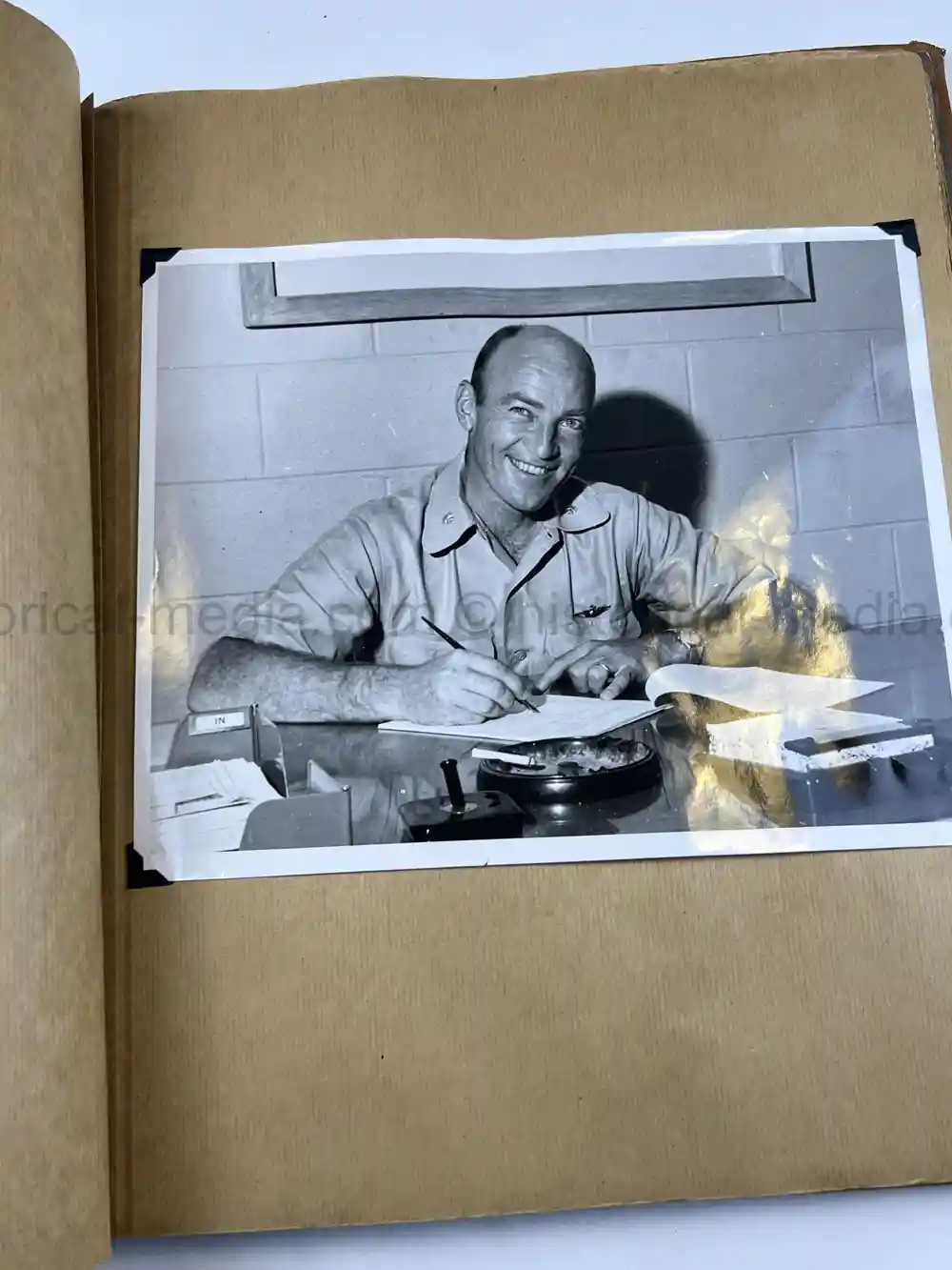 WWII USAAF B-26 PILOT MEDAL, PHOTO & DOCUMENT GROUPING - 386th BOMB GROUP - POW