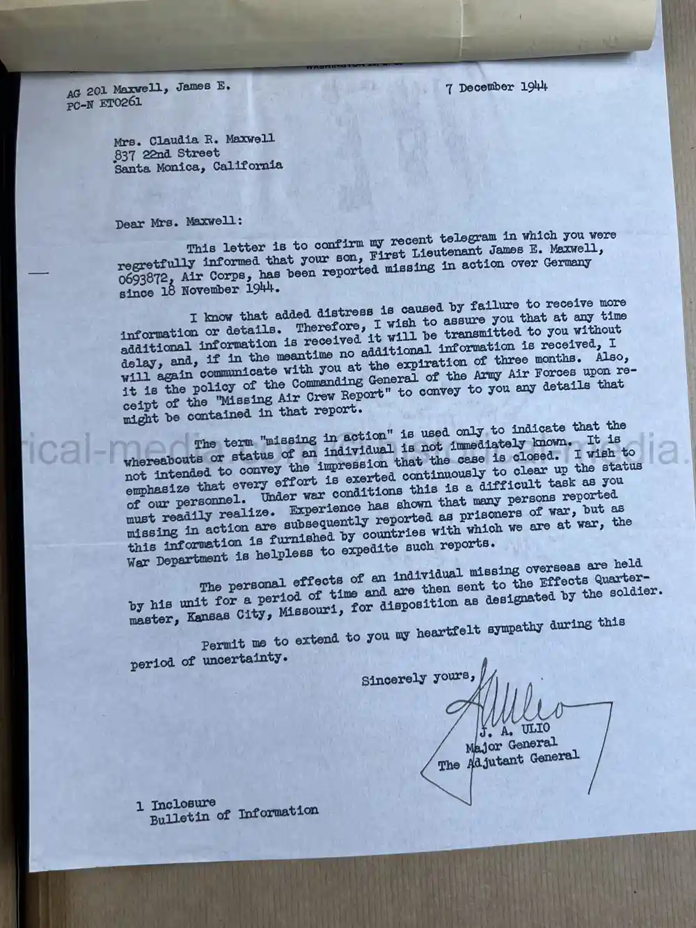 WWII USAAF B-26 PILOT MEDAL, PHOTO & DOCUMENT GROUPING - 386th BOMB GROUP - POW