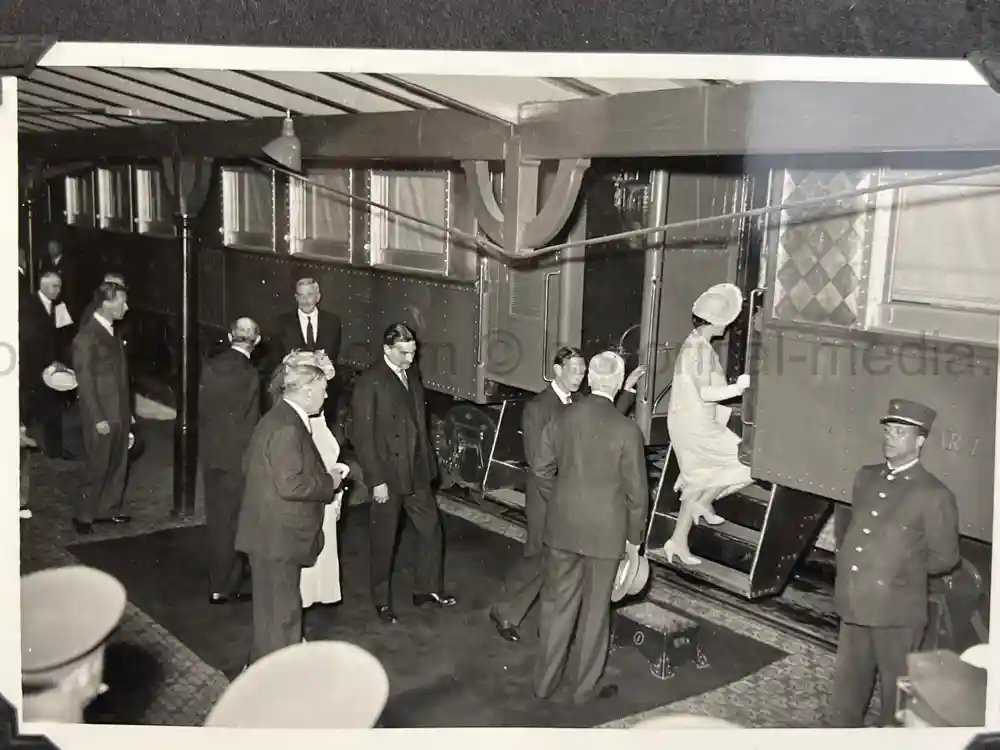 WWII RCAF PHOTO ALBUM