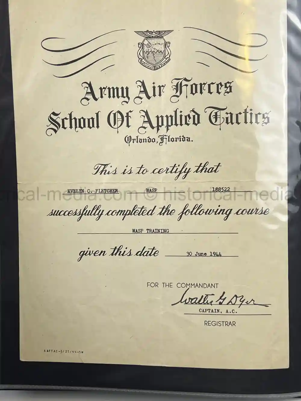 ULTRA RARE WWII WASP FEMALE PILOT DOCUMENT GROUPING - CLASS 43-W-6