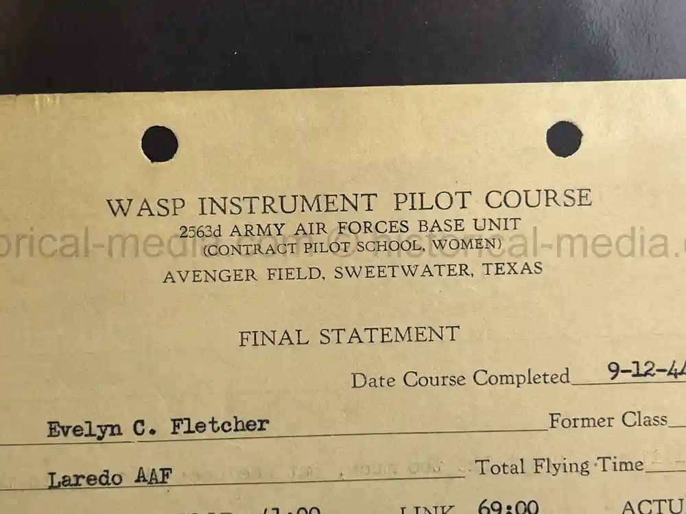 ULTRA RARE WWII WASP FEMALE PILOT DOCUMENT GROUPING - CLASS 43-W-6