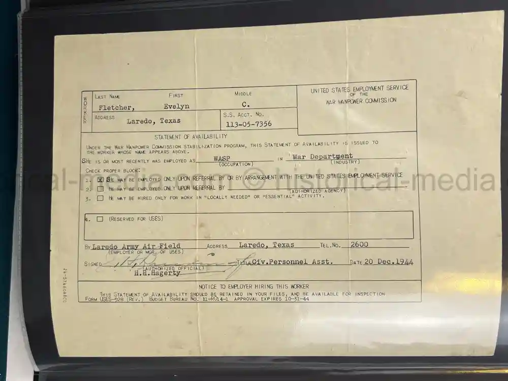 ULTRA RARE WWII WASP FEMALE PILOT DOCUMENT GROUPING - CLASS 43-W-6