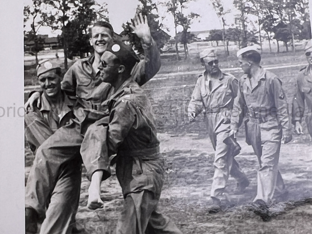 PHOTO ALBUM ESTATE OF LT. COL ADAM KOMOSA - COMMANDER CO. D, 504TH PIR, 82ND AIRBORNE