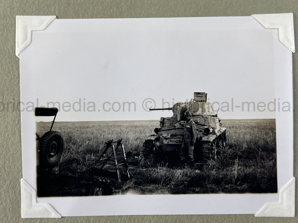 PHOTO ALBUM ESTATE OF LT. COL ADAM KOMOSA - COMMANDER CO. D, 504TH PIR, 82ND AIRBORNE