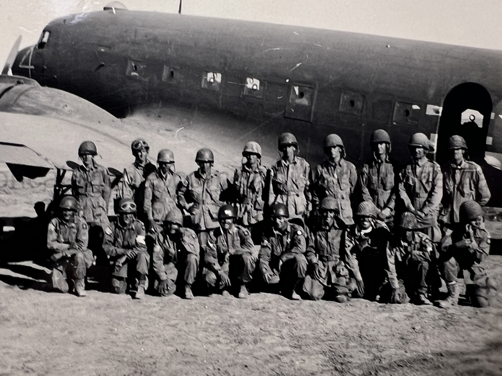 PHOTO ALBUM ESTATE OF LT. COL ADAM KOMOSA - COMMANDER CO. D, 504TH PIR, 82ND AIRBORNE