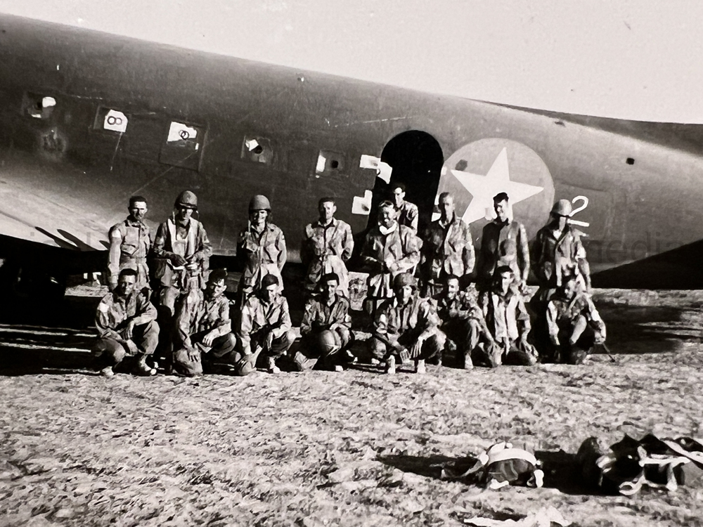 PHOTO ALBUM ESTATE OF LT. COL ADAM KOMOSA - COMMANDER CO. D, 504TH PIR, 82ND AIRBORNE