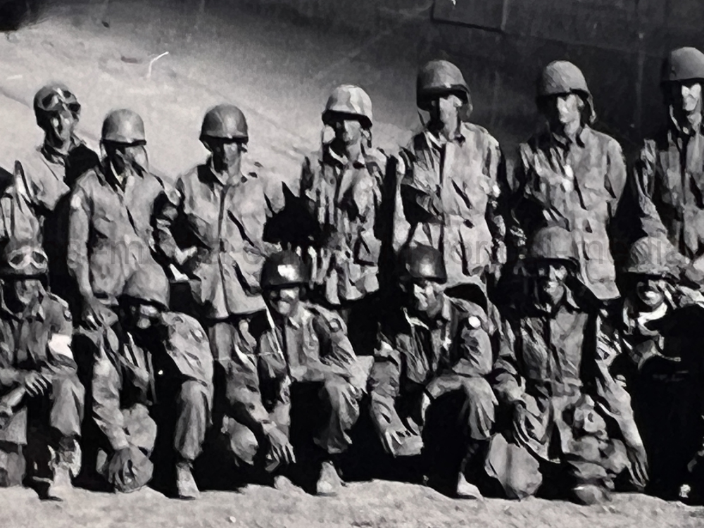 PHOTO ALBUM ESTATE OF LT. COL ADAM KOMOSA - COMMANDER CO. D, 504TH PIR, 82ND AIRBORNE