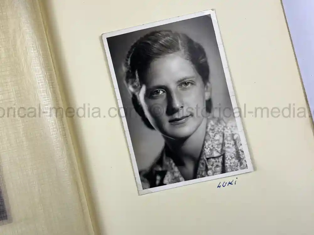 WAFFEN SS GENERAL PHOTO GROUPING - SS-OBERGRUPPENFÜHRER ARTUR PHLEPS WAFFEN SS GENERAL PHOTO GROUPING - SS-OBERGRUPPENFÜHRER ARTUR PHLEPS