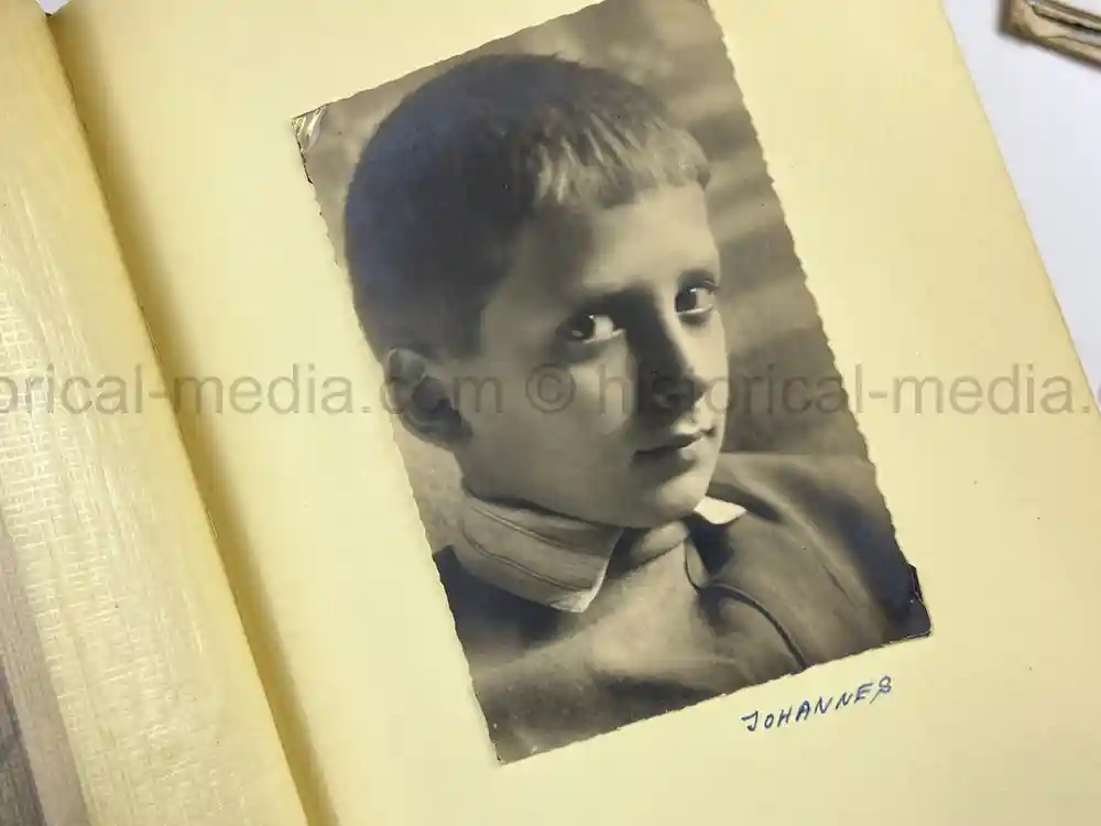 WAFFEN SS GENERAL PHOTO GROUPING - SS-OBERGRUPPENFÜHRER ARTUR PHLEPS WAFFEN SS GENERAL PHOTO GROUPING - SS-OBERGRUPPENFÜHRER ARTUR PHLEPS