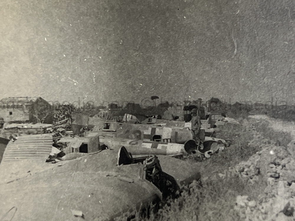 PHOTO ALBUM ESTATE OF LT. COL ADAM KOMOSA - COMMANDER CO. D, 504TH PIR, 82ND AIRBORNE