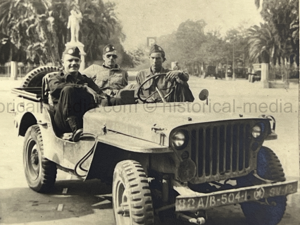 PHOTO ALBUM ESTATE OF LT. COL ADAM KOMOSA - COMMANDER CO. D, 504TH PIR, 82ND AIRBORNE