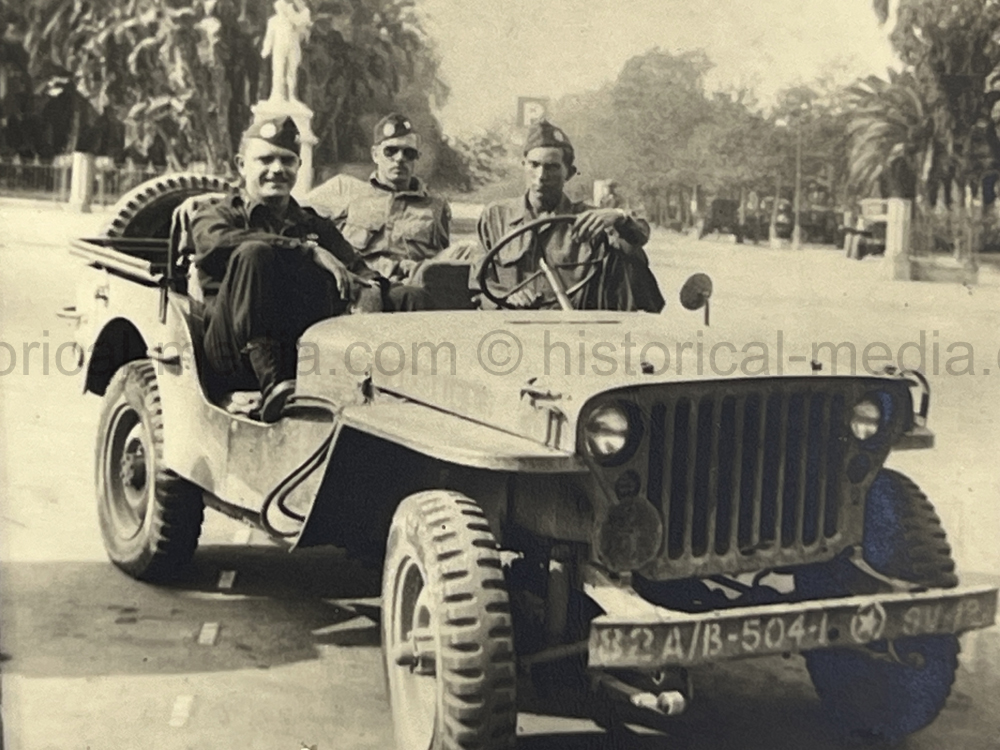 PHOTO ALBUM ESTATE OF LT. COL ADAM KOMOSA - COMMANDER CO. D, 504TH PIR, 82ND AIRBORNE